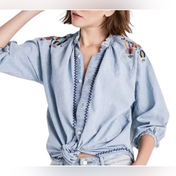 Lucky Brand Tops - Lucky Brand Light Blue Embroidered Button Down Shirt SZ S EUC